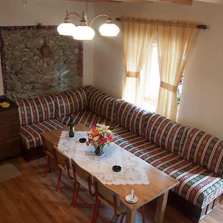 Aste Guesthouse Tropoje 외부 사진