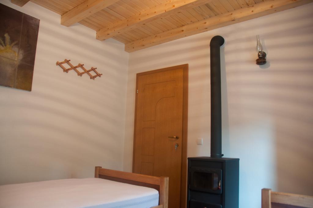 Aste Guesthouse Tropoje 객실 사진