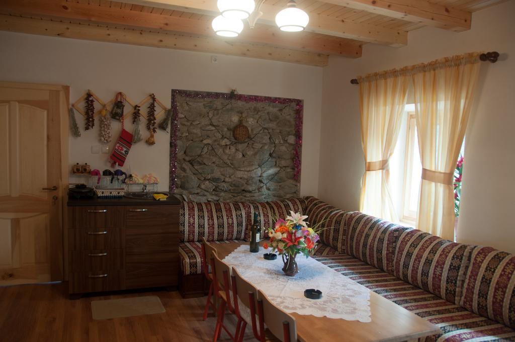 Aste Guesthouse Tropoje 외부 사진