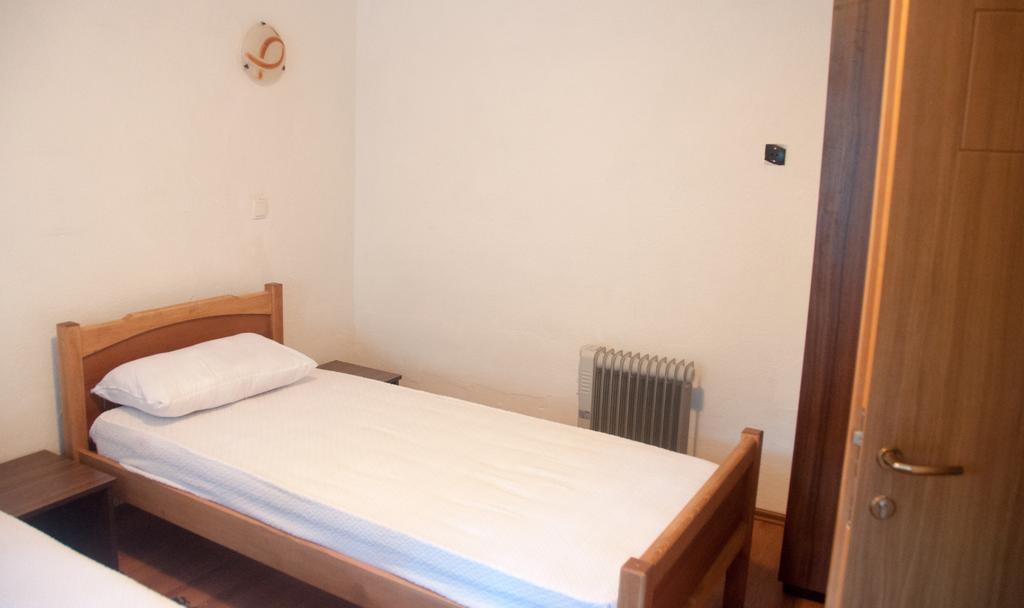 Aste Guesthouse Tropoje 객실 사진
