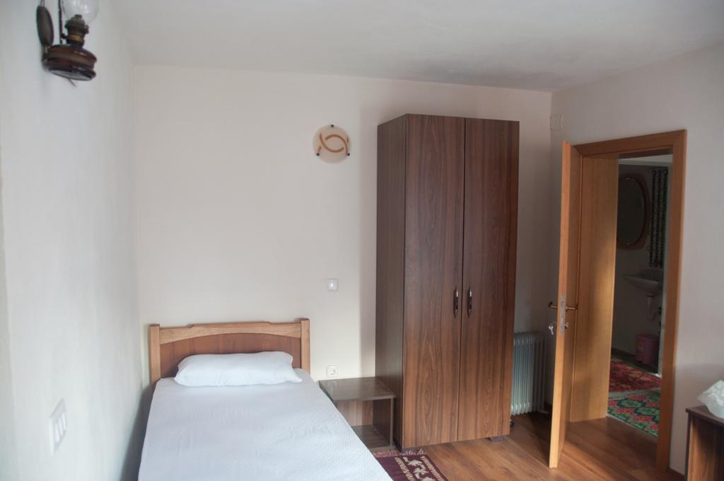 Aste Guesthouse Tropoje 객실 사진
