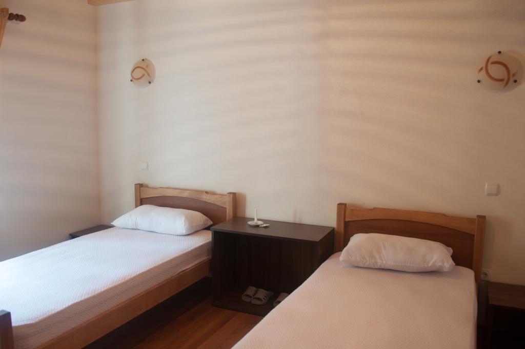 Aste Guesthouse Tropoje 객실 사진