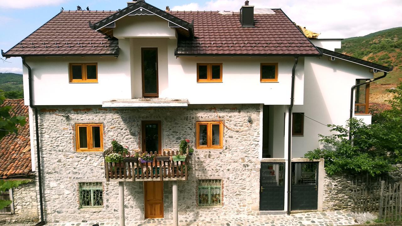 Aste Guesthouse Tropoje 외부 사진